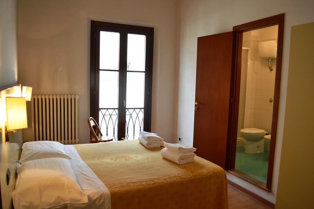 Hotel Casa Del Lago Florence Exterior photo