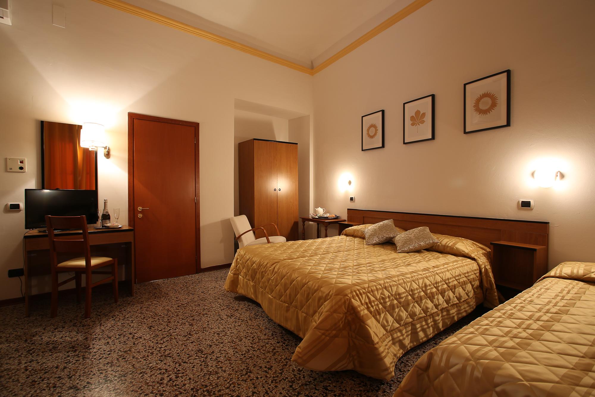 Hotel Casa Del Lago Florence Exterior photo